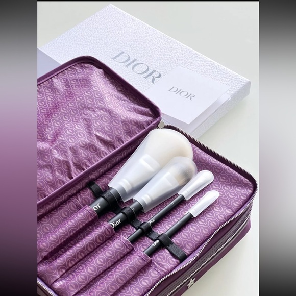 ❌SOLD❌🌷Sale!! Dior Backstage Makeup Brush Set with Case - Picture 2 of 6